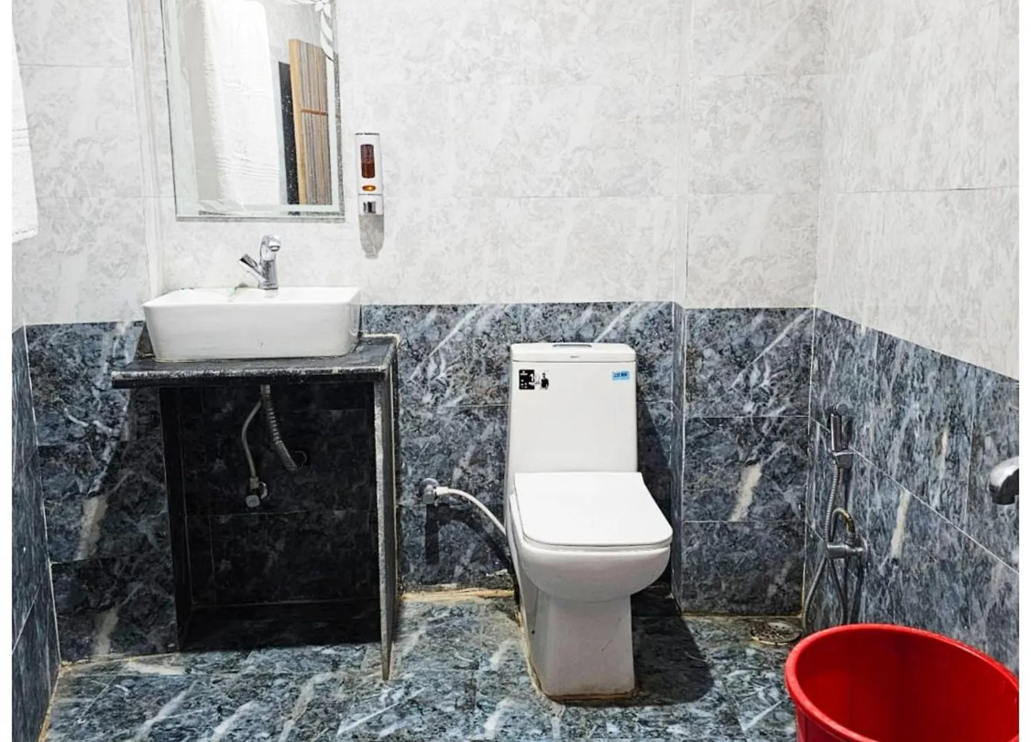 ***  M R Kashi Inn Rajghat Hotel Varanasi Indien
